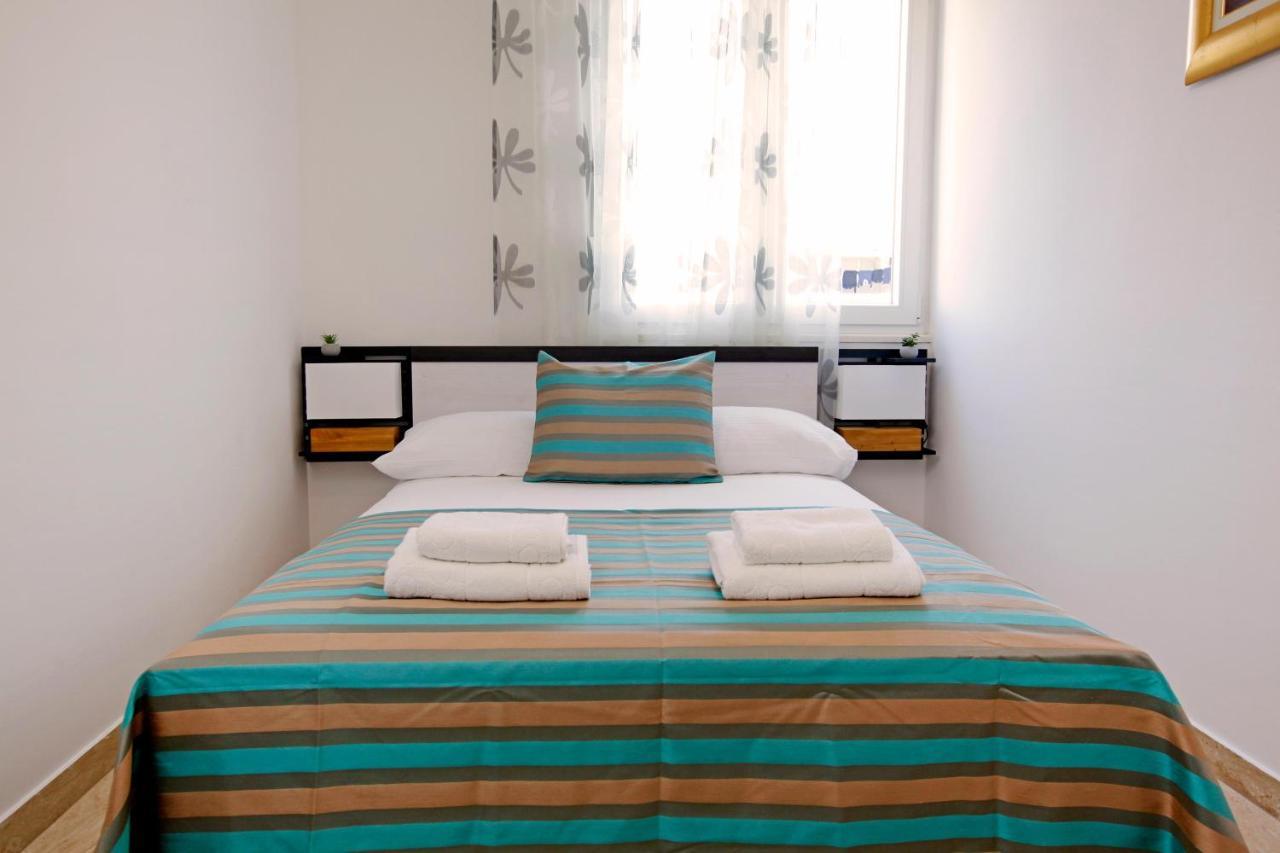 Modern 2-Bed Apt, Late Check In Available Split Ngoại thất bức ảnh