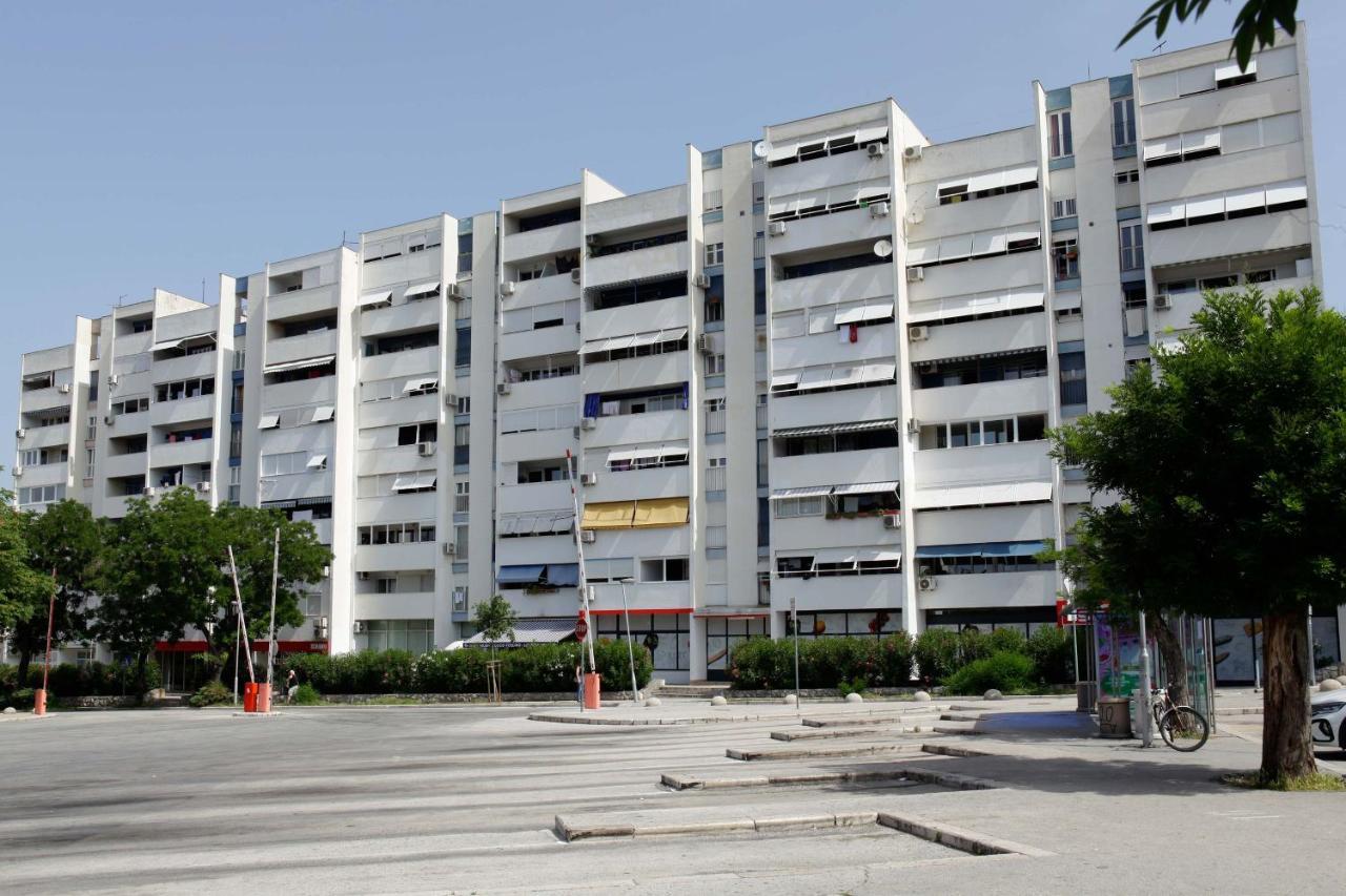 Modern 2-Bed Apt, Late Check In Available Split Ngoại thất bức ảnh